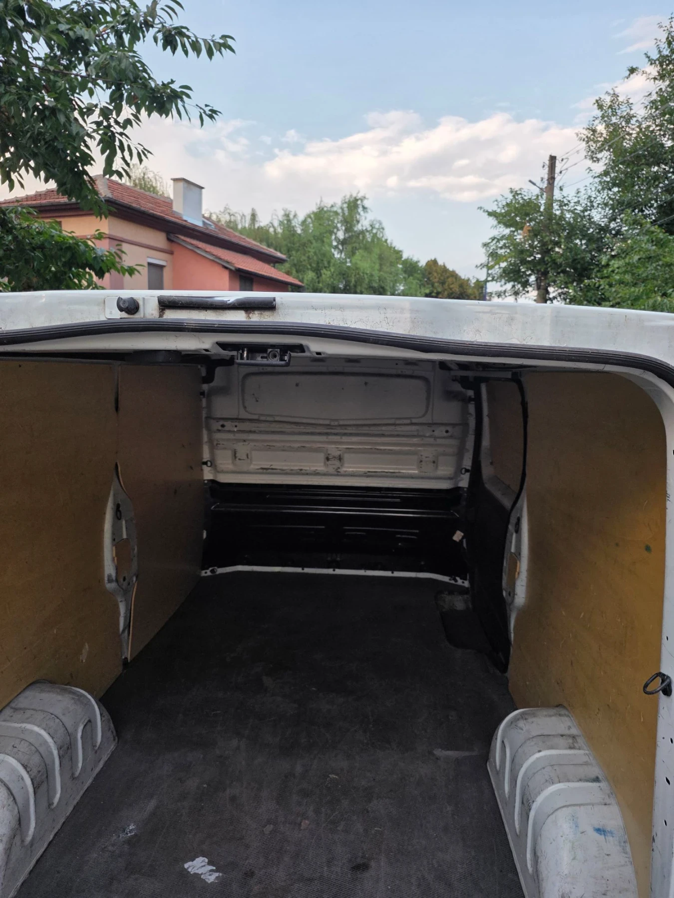 Renault Trafic 1.6, снимка 9 - Бусове и автобуси - 55826161