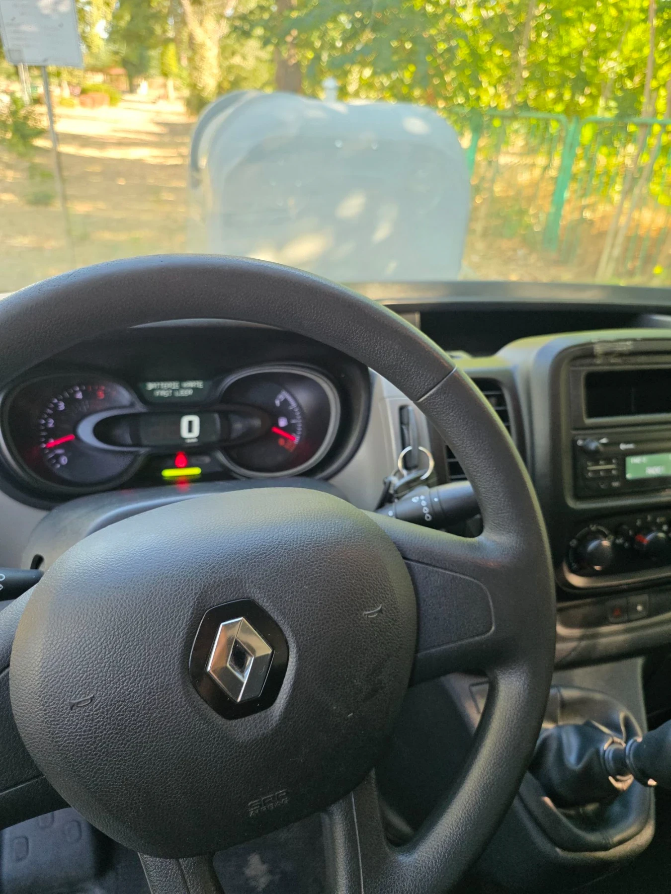 Renault Trafic Клима,  Германия, keyless, снимка 11 - Бусове и автобуси - 55826161