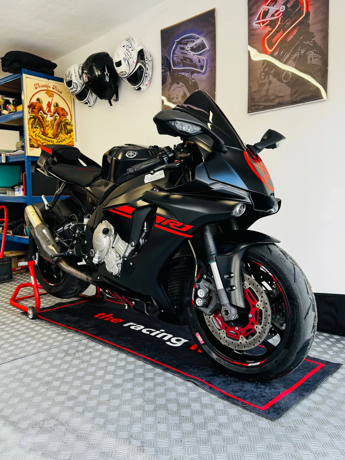 Yamaha YZF-R1