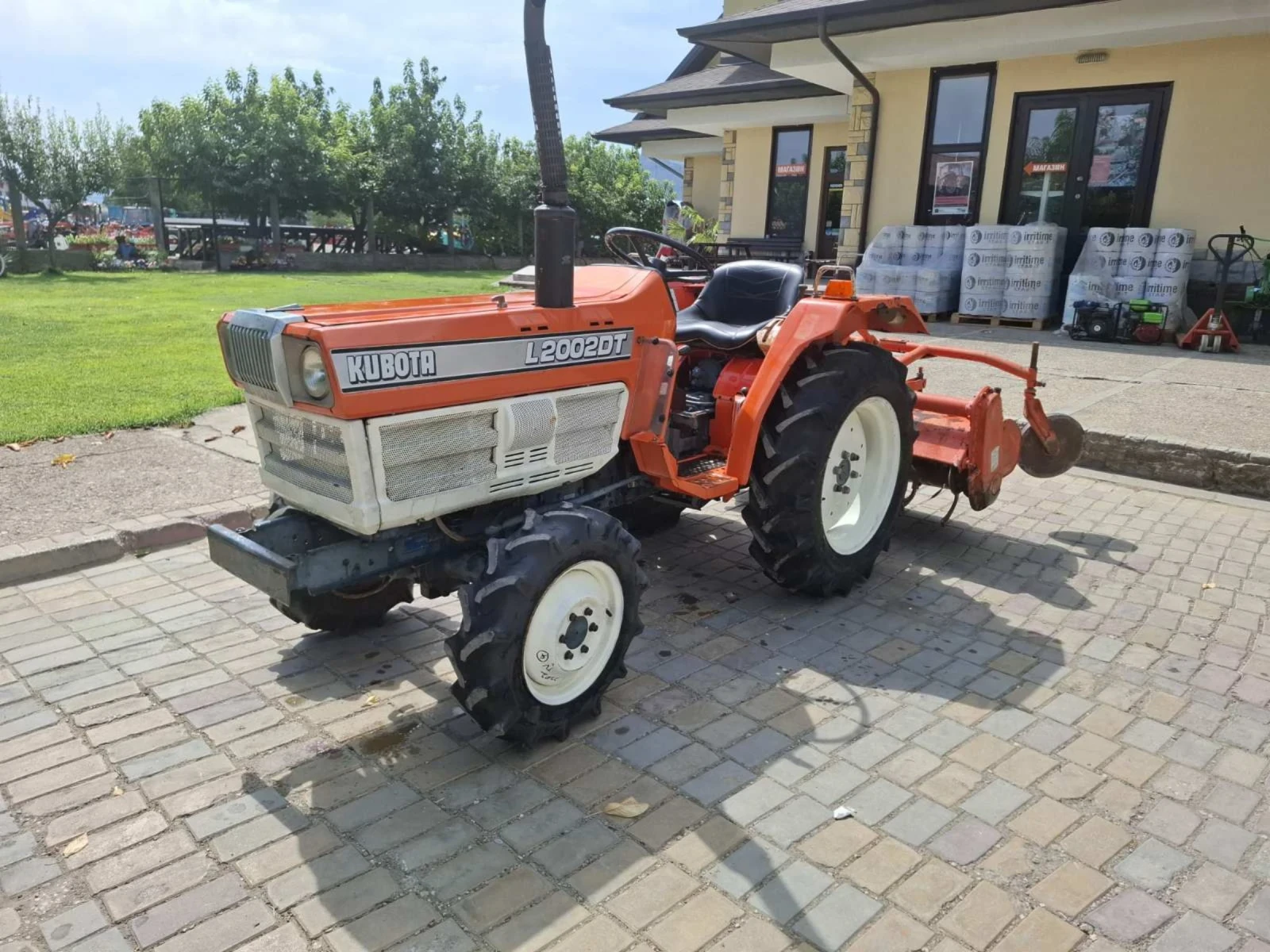Трактор Kubota L1- 2002 - изображение 2