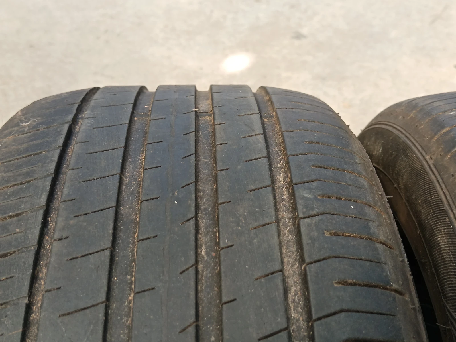 Гуми Летни 215/50R17, снимка 2 - Гуми и джанти - 52315836