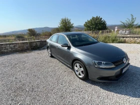 Обява за продажба на VW Jetta Десен волан, DSG автомат, реални километри ~Цена по договаряне - изображение 5