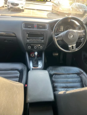 Обява за продажба на VW Jetta Десен волан, DSG автомат, реални километри ~Цена по договаряне - изображение 9