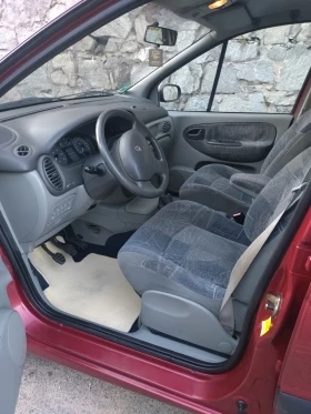 Обява за продажба на Renault Scenic 1.6 ~4 400 лв. - изображение 1