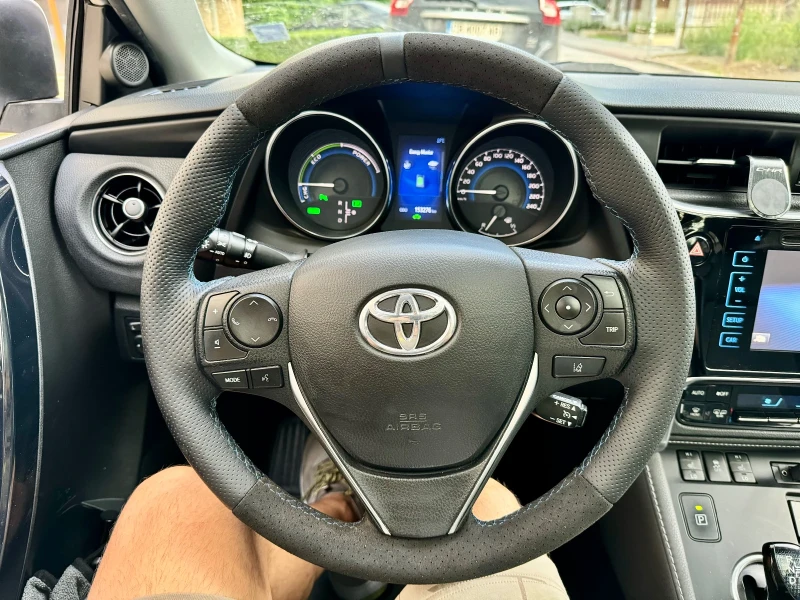 Toyota Auris 1.8, снимка 10 - Автомобили и джипове - 46889286