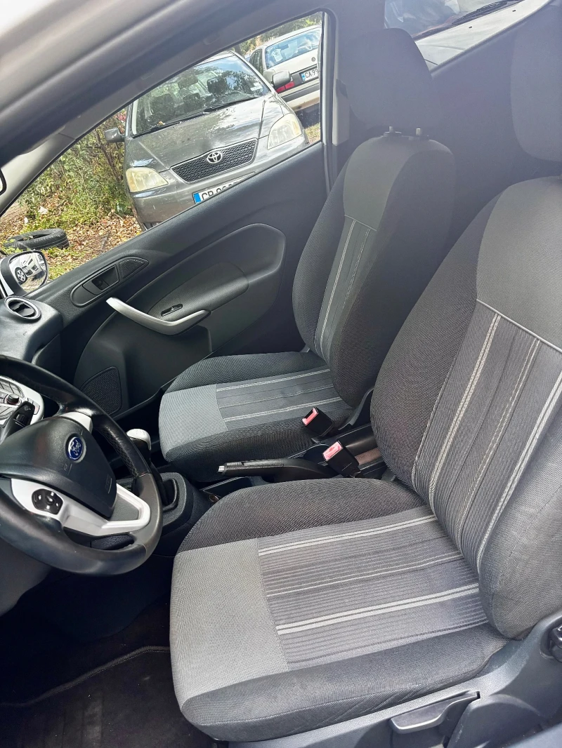 Ford Fiesta 1.25i газ, снимка 8 - Автомобили и джипове - 47096884