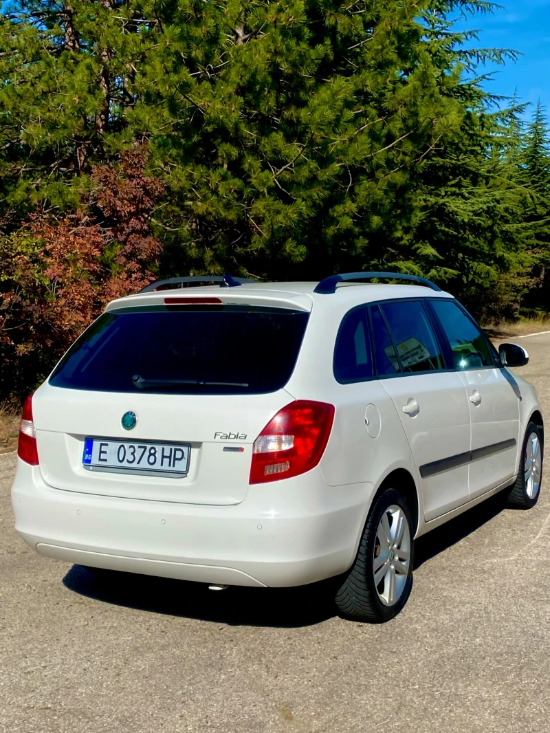 Skoda Fabia 1.6TDI 2012г НОВ ВНОС ВСИЧКО ПЛАТЕНО , снимка 3 - Автомобили и джипове - 47696364