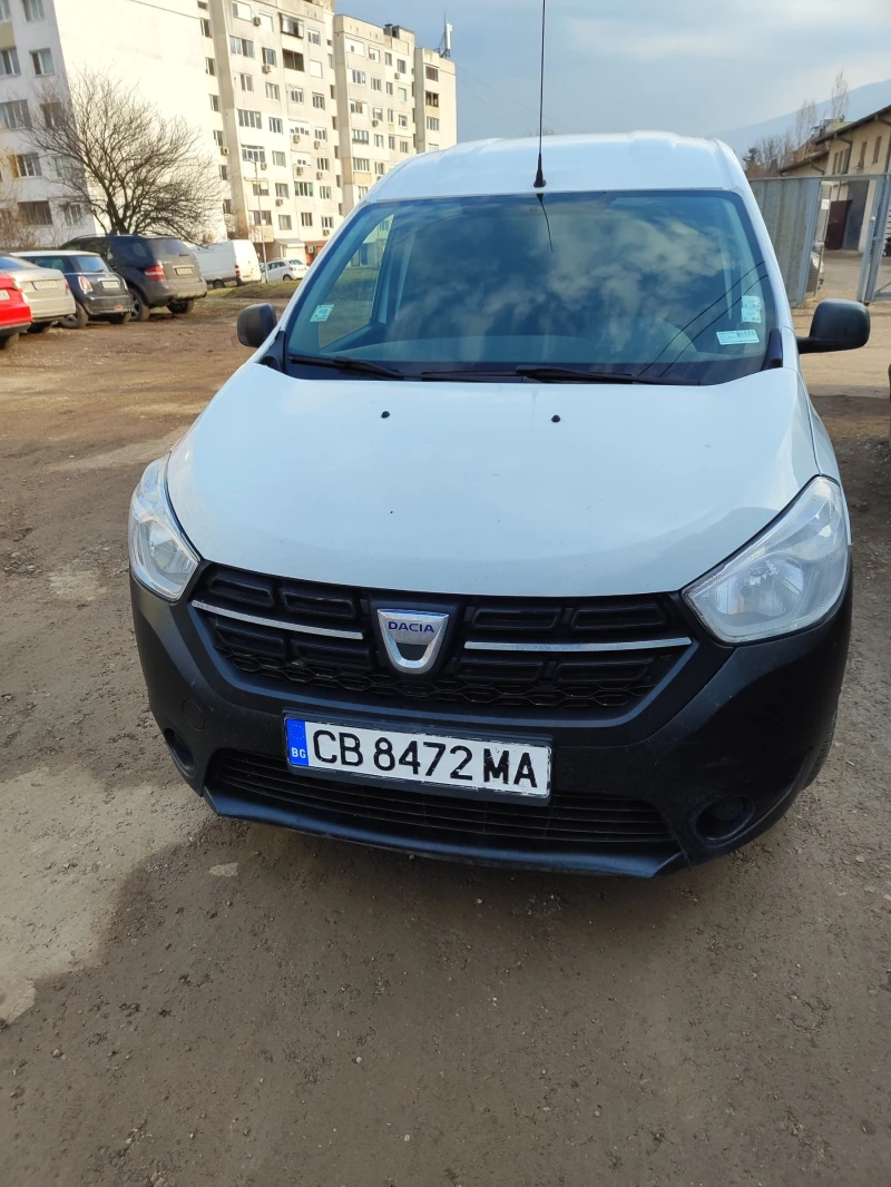 Dacia Dokker фабрична газ, снимка 1 - Автомобили и джипове - 49396708