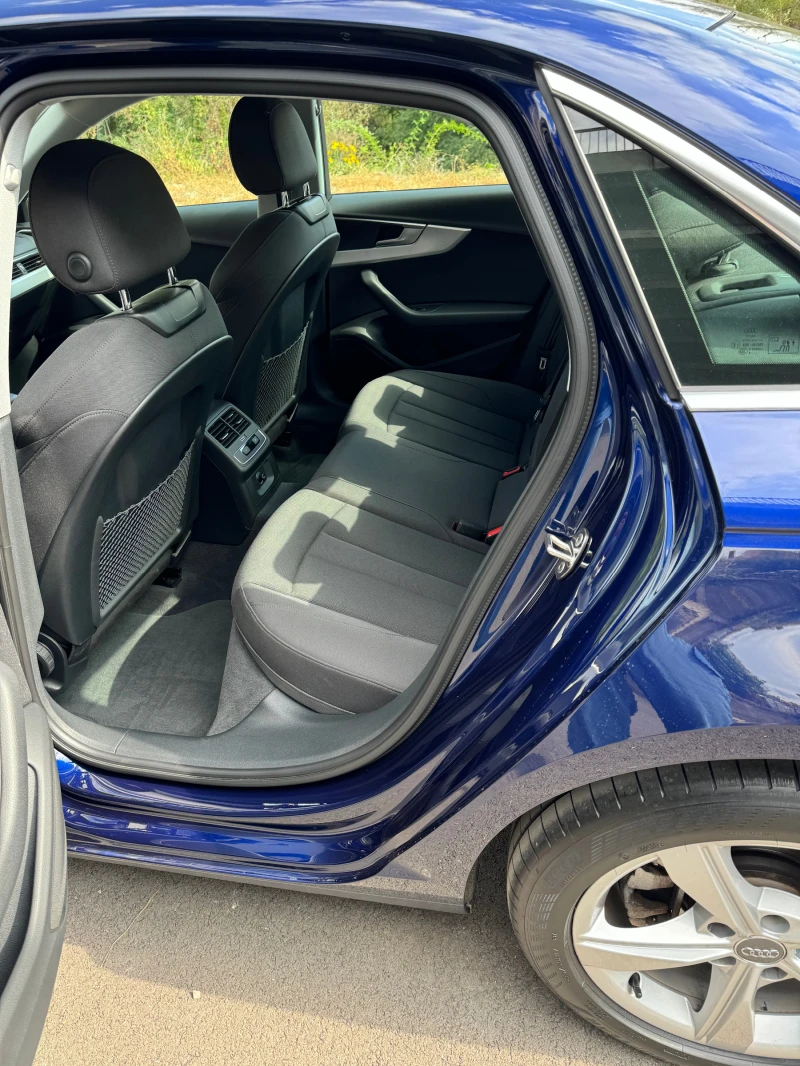 Audi A4 40TDI, снимка 5 - Автомобили и джипове - 52530326