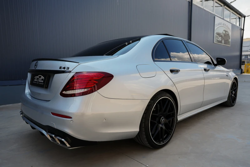 Mercedes-Benz E 43 AMG 4 MATIC| FULL| BURMESTER| SHADOW LINE| КЛАПИ| TOП, снимка 4 - Автомобили и джипове - 51066202