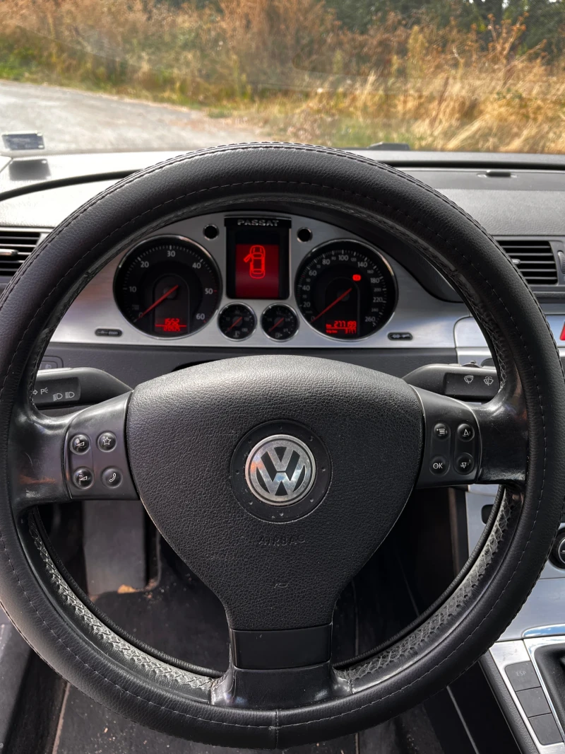 VW Passat, снимка 9 - Автомобили и джипове - 52094238