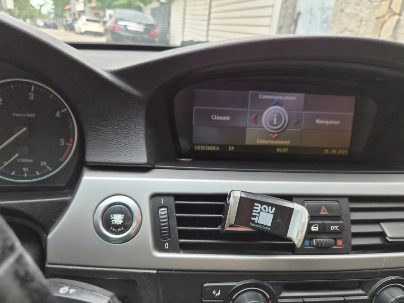 BMW 320 2 D, снимка 14 - Автомобили и джипове - 52268090