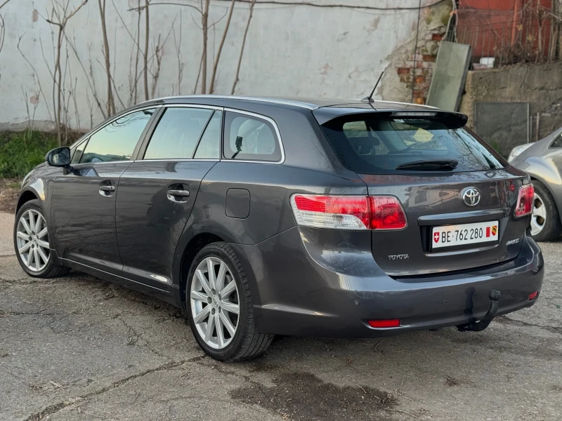 Toyota Avensis 2.0!АВТОМАТ!CH!КАТО НОВА!, снимка 2 - Автомобили и джипове - 52635428
