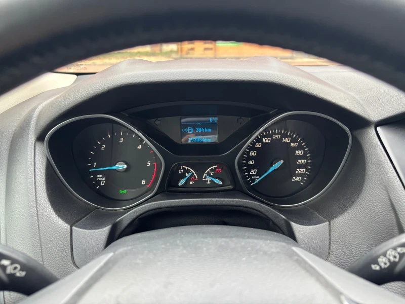 Ford Focus 1.6 TDCI, снимка 5 - Автомобили и джипове - 52810709