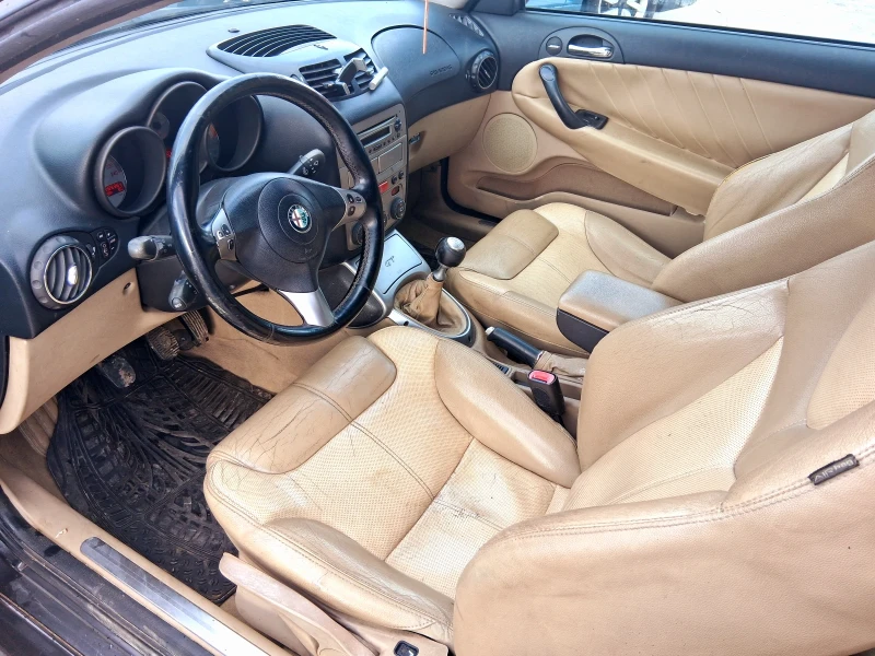Alfa Romeo Gt 1.9 GT Дизел, снимка 10 - Автомобили и джипове - 53040869