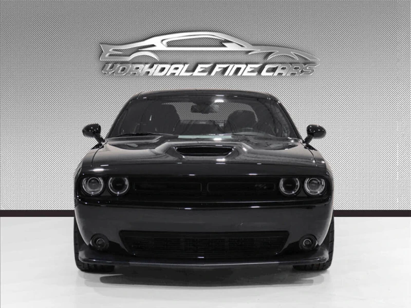 Dodge Challenger RWD