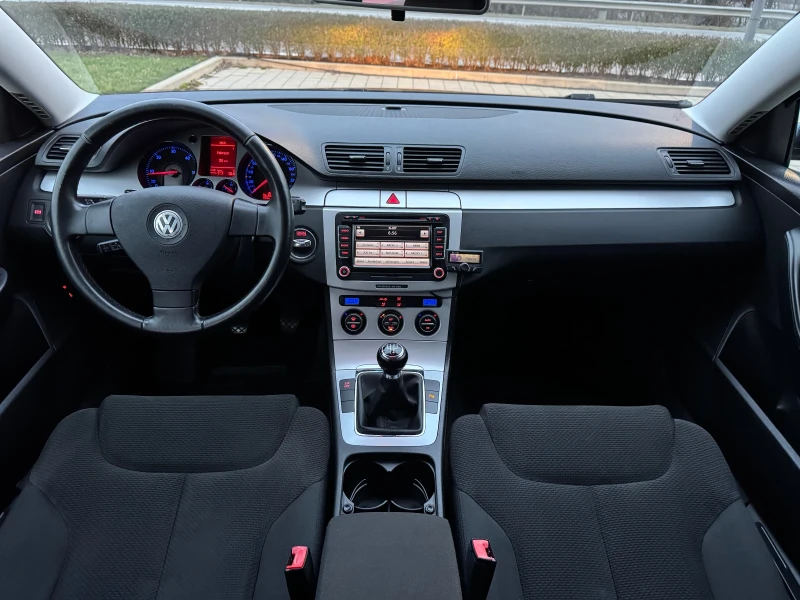 VW Passat 1.9tdi* Navi* Tempomat* Klimatronik* 203500км!TOP!, снимка 11 - Автомобили и джипове - 53478963