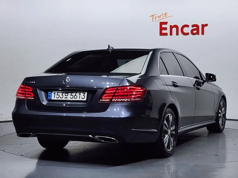 Mercedes-Benz E 220 E220 Bluetec Avantgarde| 170к.с., снимка 2 - Автомобили и джипове - 55843385