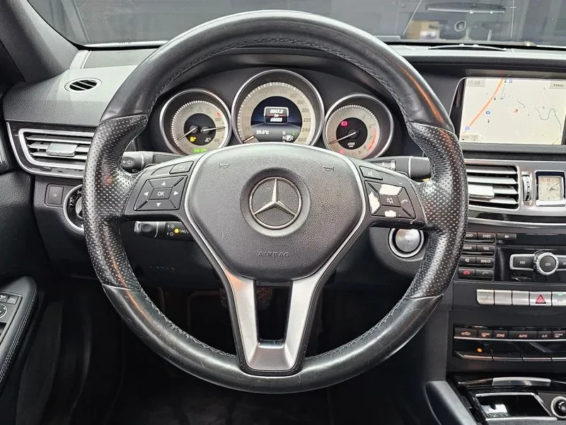 Mercedes-Benz E 300 4Matic Avantgarde - САМО 30% АВАНС, снимка 12 - Автомобили и джипове - 56002565