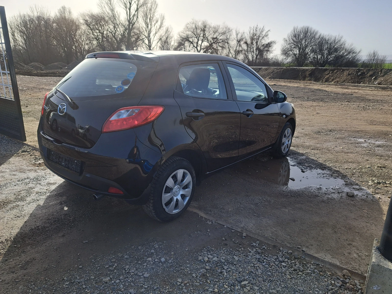 Mazda 2 1.4 - изображение 3