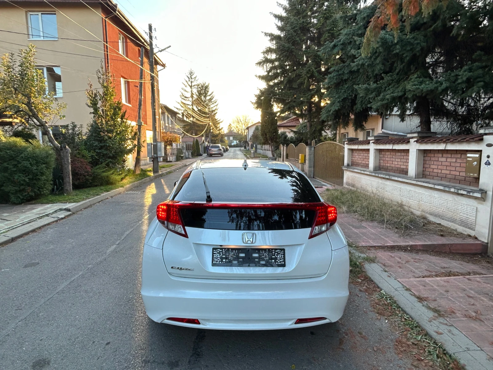 Honda Civic 1, 8 141K  - изображение 5