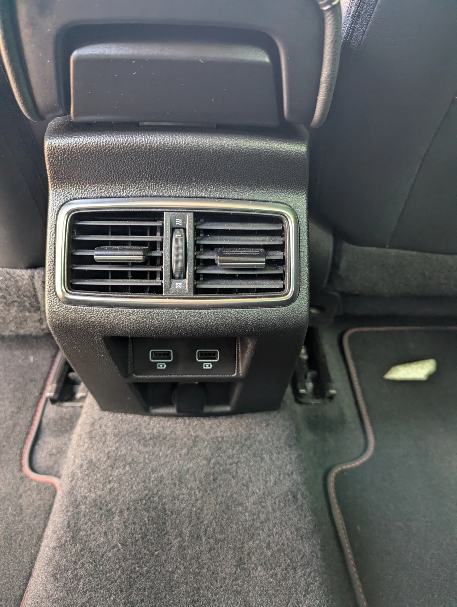 Renault Megane E-TECH - изображение 9