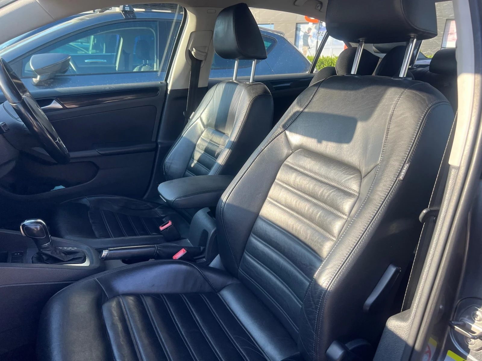 VW Jetta Десен волан, DSG автомат, реални километри - изображение 8
