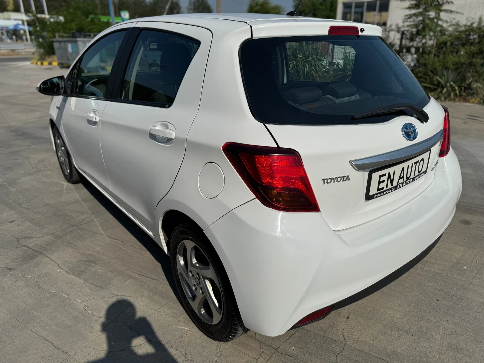 Toyota Yaris HYBRID* AUTOMATIC* EURO 6 * 129 000 * COC * KTEO - изображение 4