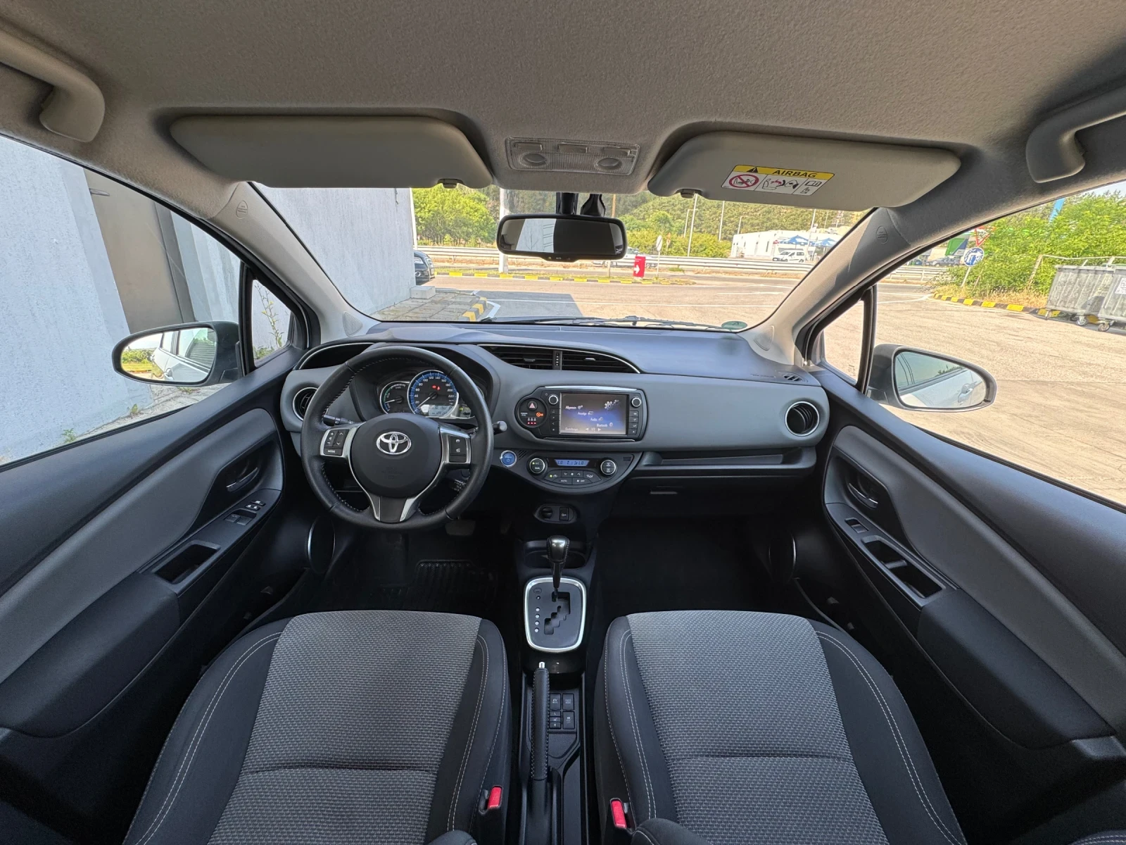 Toyota Yaris HYBRID* AUTOMATIC* EURO 6 * 129 000 * COC * KTEO - изображение 9