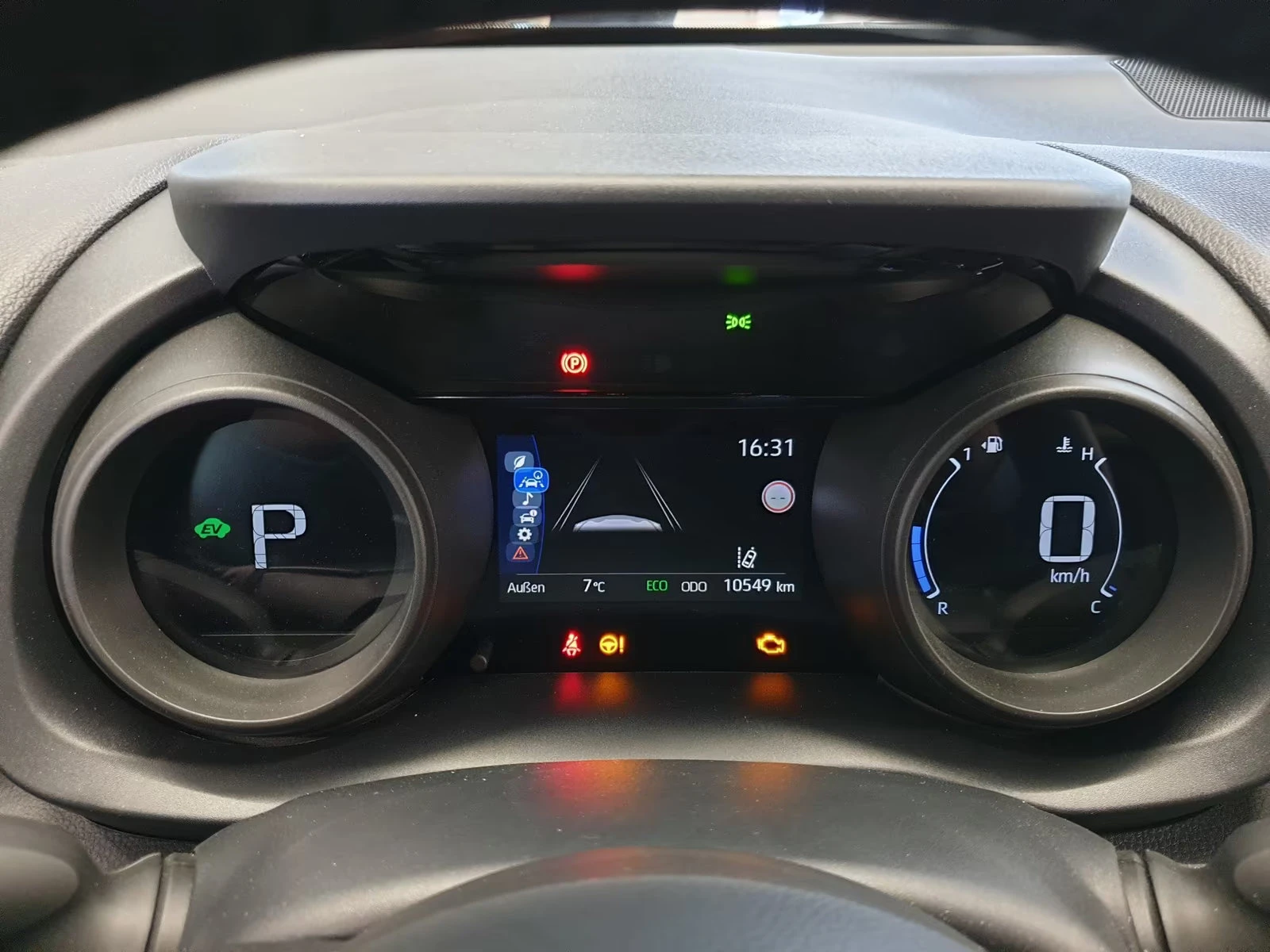 Toyota Yaris Cross COMFORT/116HP/CAM/NAVI/LED/L.ASSIST/CARPLAY/233g | Mobile.bg   11