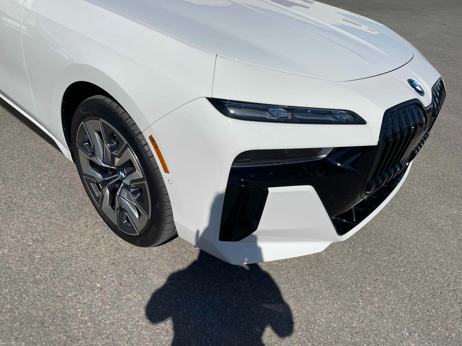 BMW i7 xDrive 60 * * CARFAX * * АВТО КРЕДИТ * *  - изображение 3