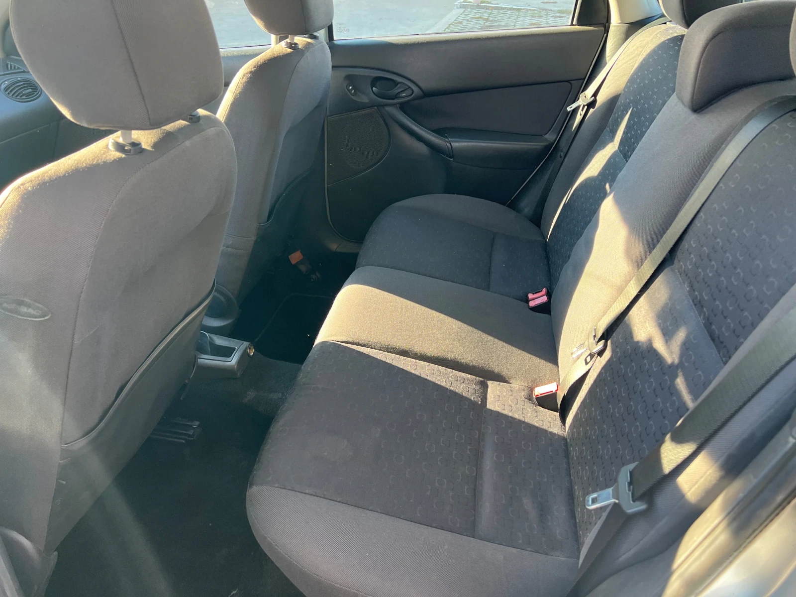 Ford Focus 1.6i ГАЗ - изображение 8