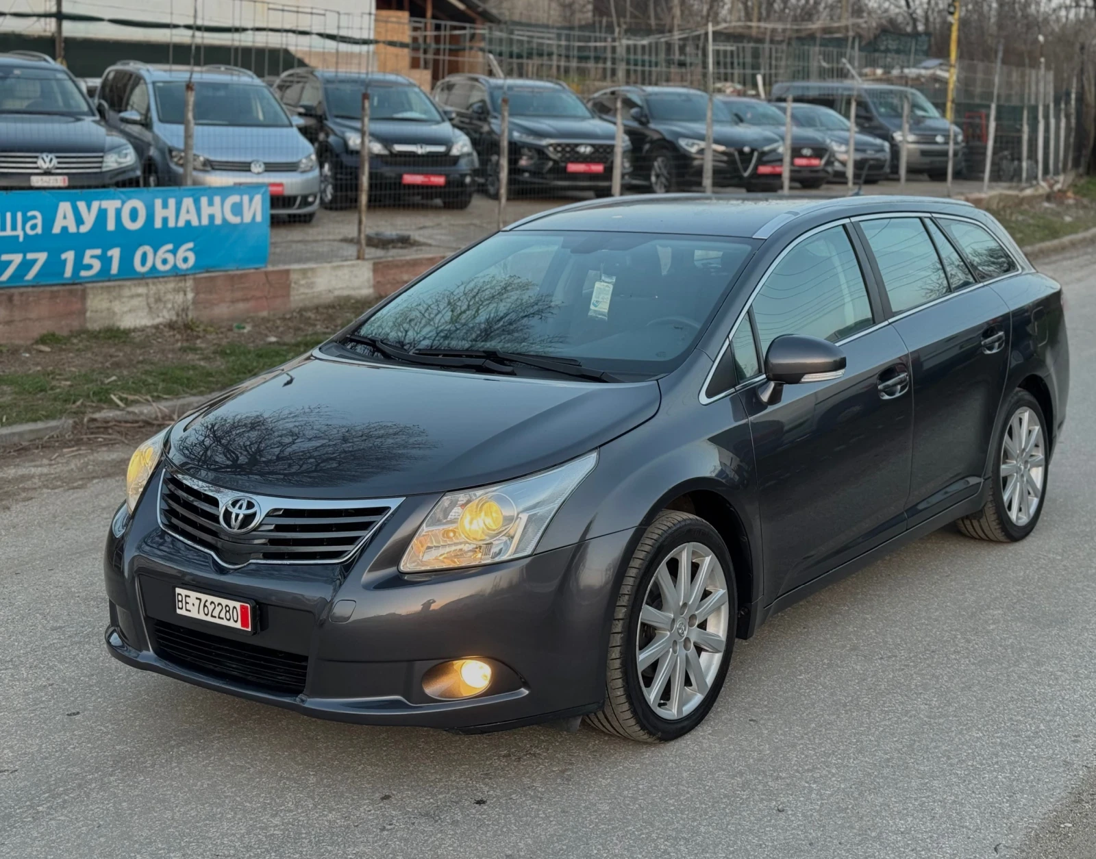 Toyota Avensis 2.0!АВТОМАТ!CH!КАТО НОВА!, снимка 9 - Автомобили и джипове - 52635428
