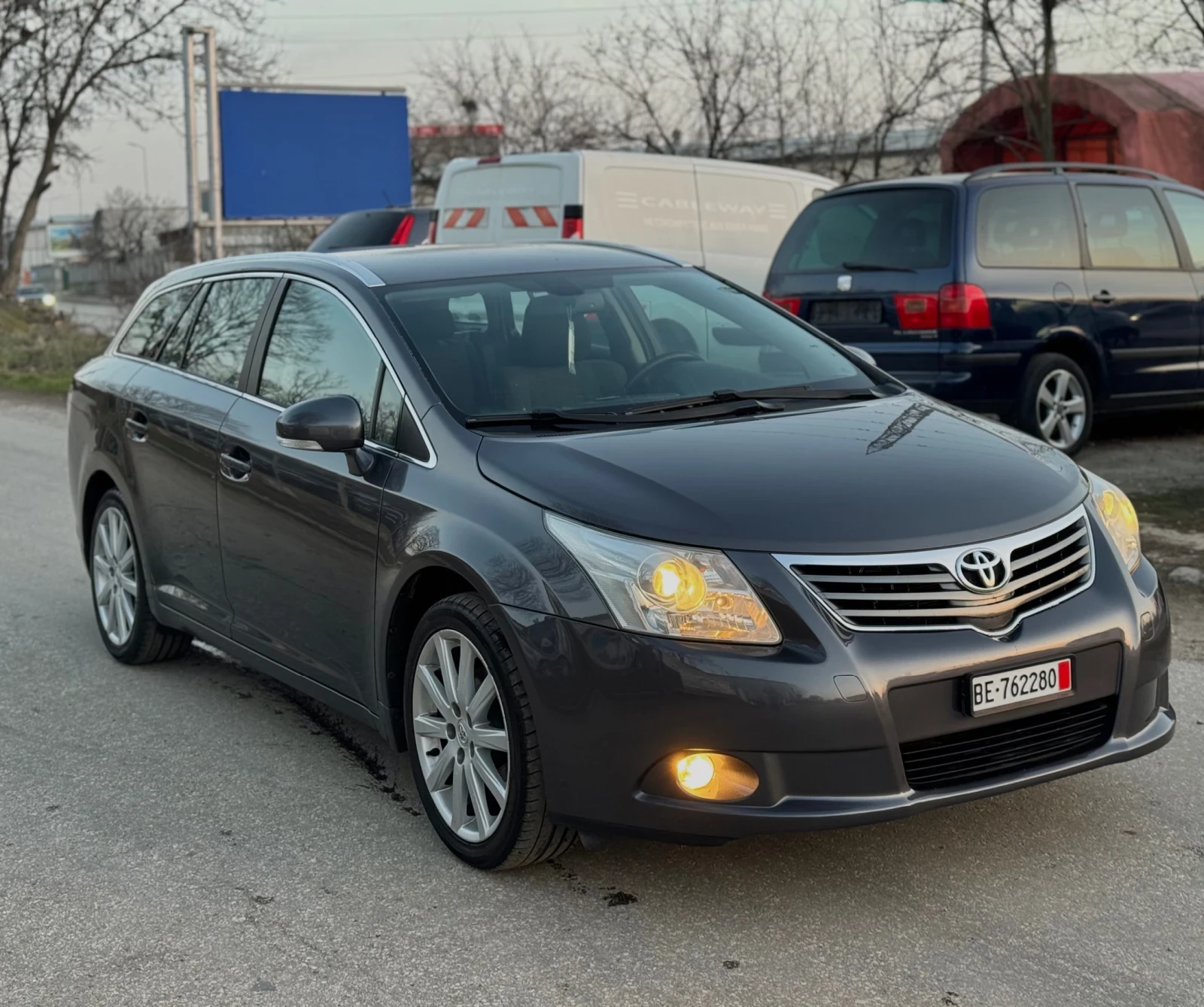 Toyota Avensis 2.0!АВТОМАТ!CH!КАТО НОВА!, снимка 8 - Автомобили и джипове - 52635428