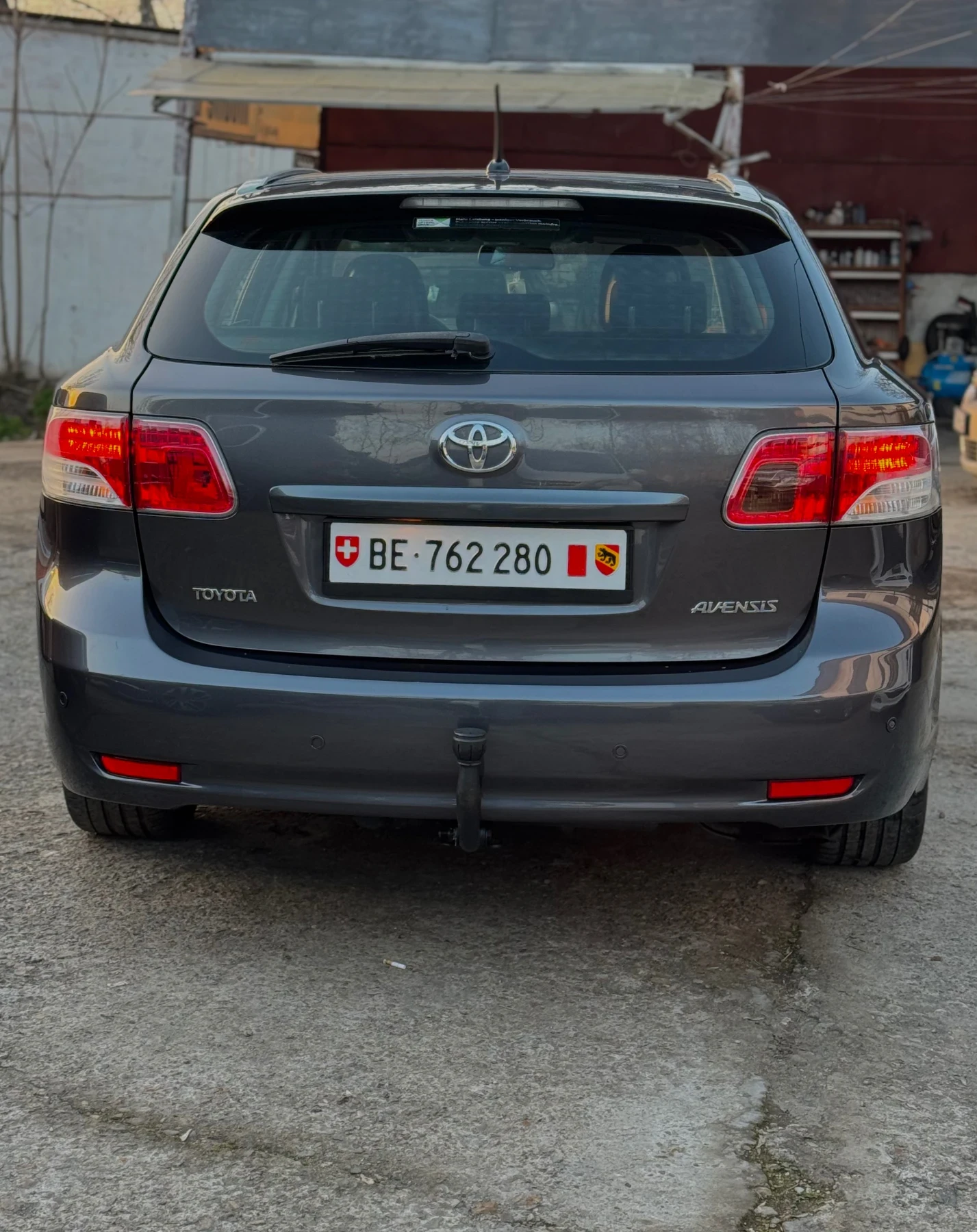 Toyota Avensis 2.0!АВТОМАТ!CH!КАТО НОВА!, снимка 6 - Автомобили и джипове - 52635428