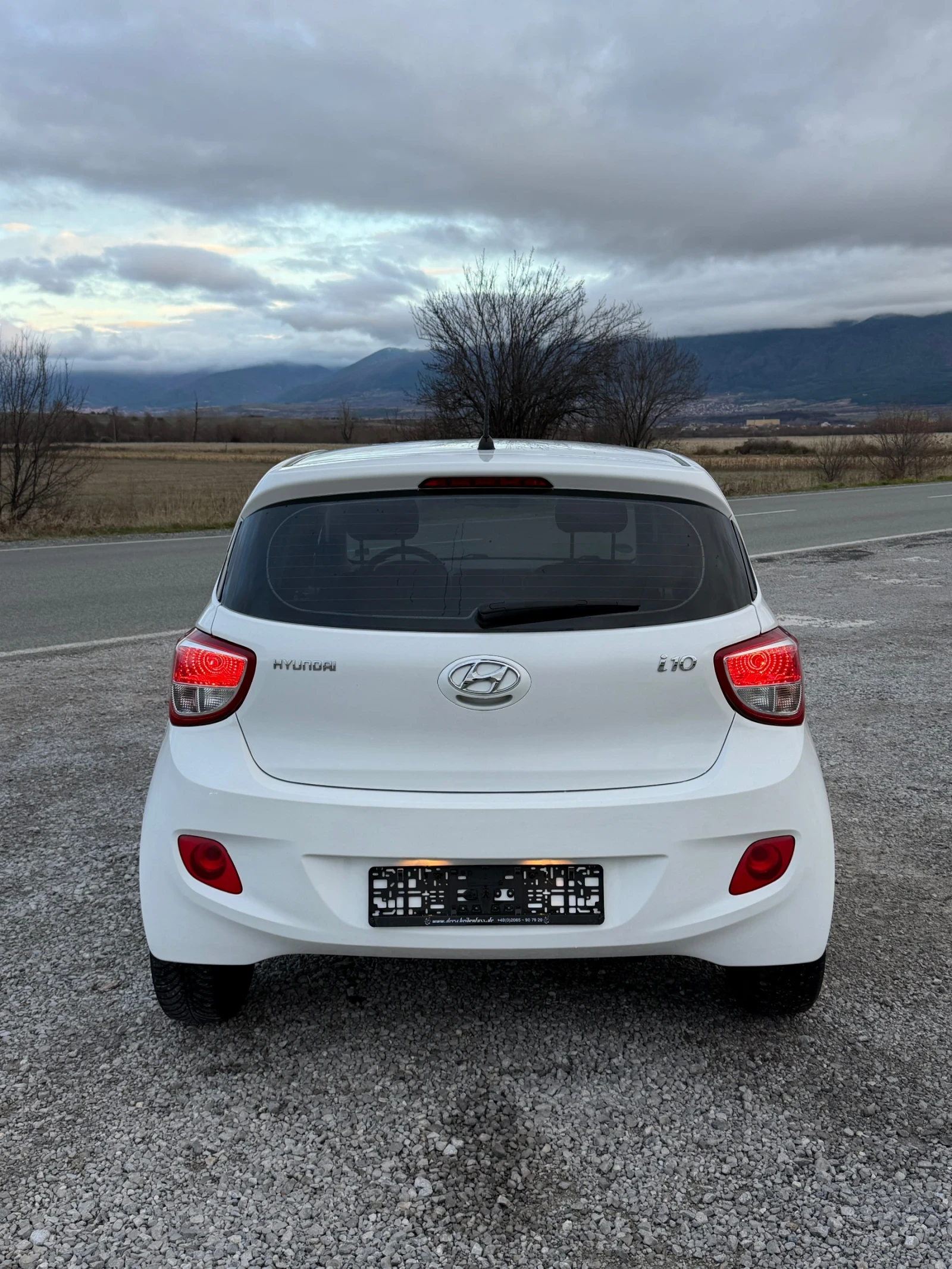 Hyundai I10 1.0i * 106k km* EURO 6 TUV  - изображение 7