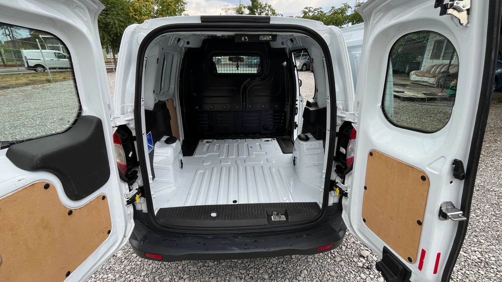 Ford Courier EURO 6 100 ��. | Mobile.bg � ����������� 13