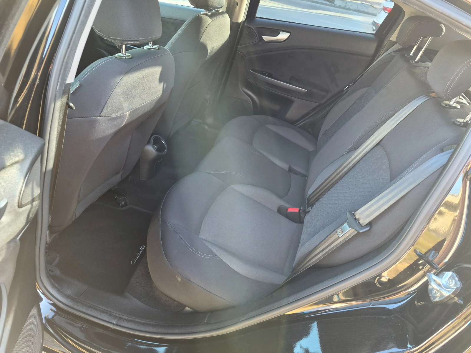 Alfa Romeo Giulietta 1.4т  газ/бензин, снимка 12 - Автомобили и джипове - 53828693