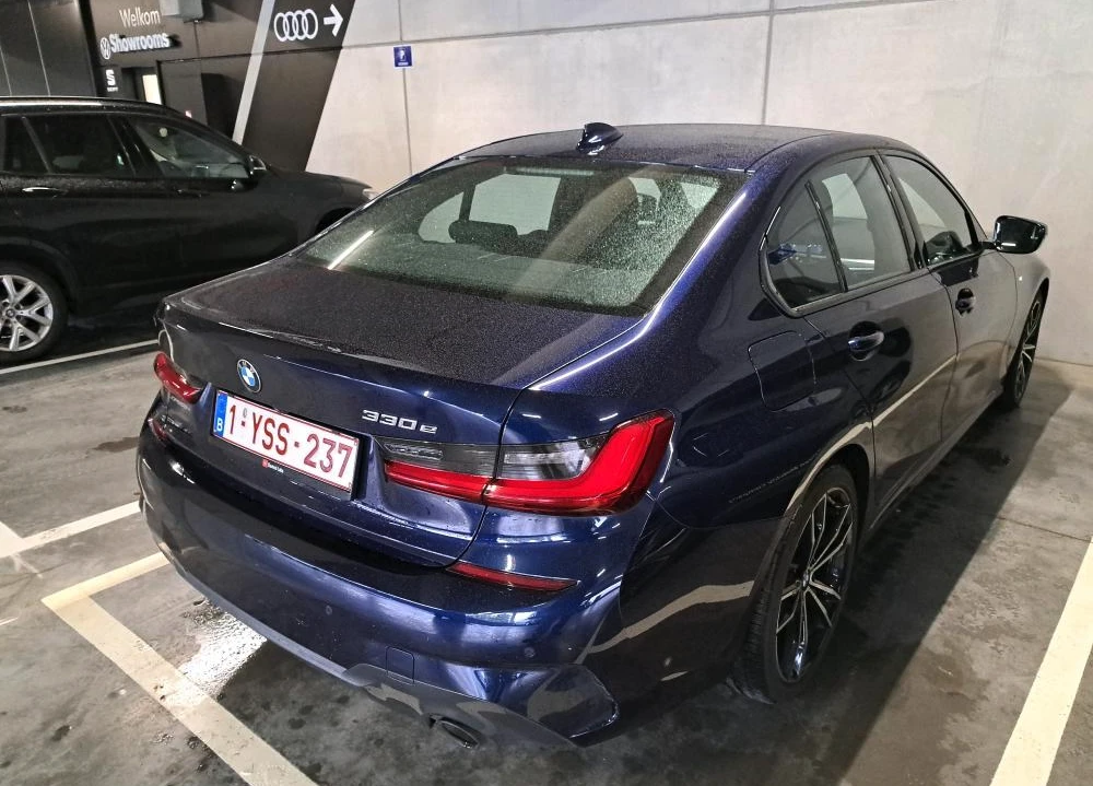 BMW 330 Plug-In Hybrid M-Sport, снимка 3 - Автомобили и джипове - 53865139