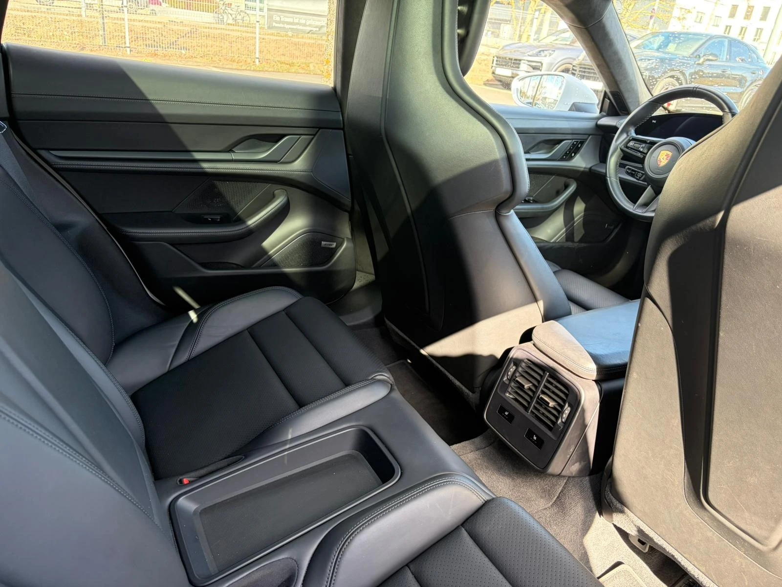 Porsche Taycan Turbo Spor Chrono PCCB, снимка 8 - Автомобили и джипове - 53873858