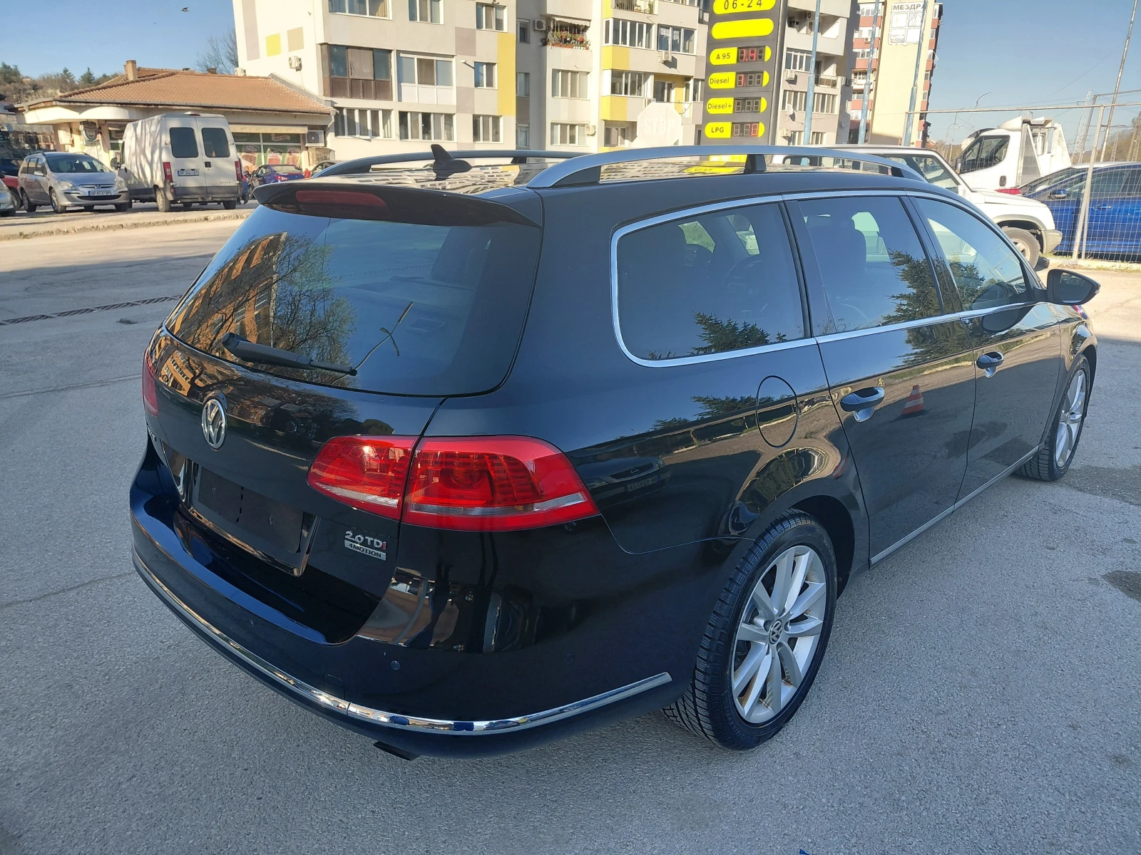 VW Passat 2.0TDi Hi-Line 4-Motion, снимка 6 - Автомобили и джипове - 54150391