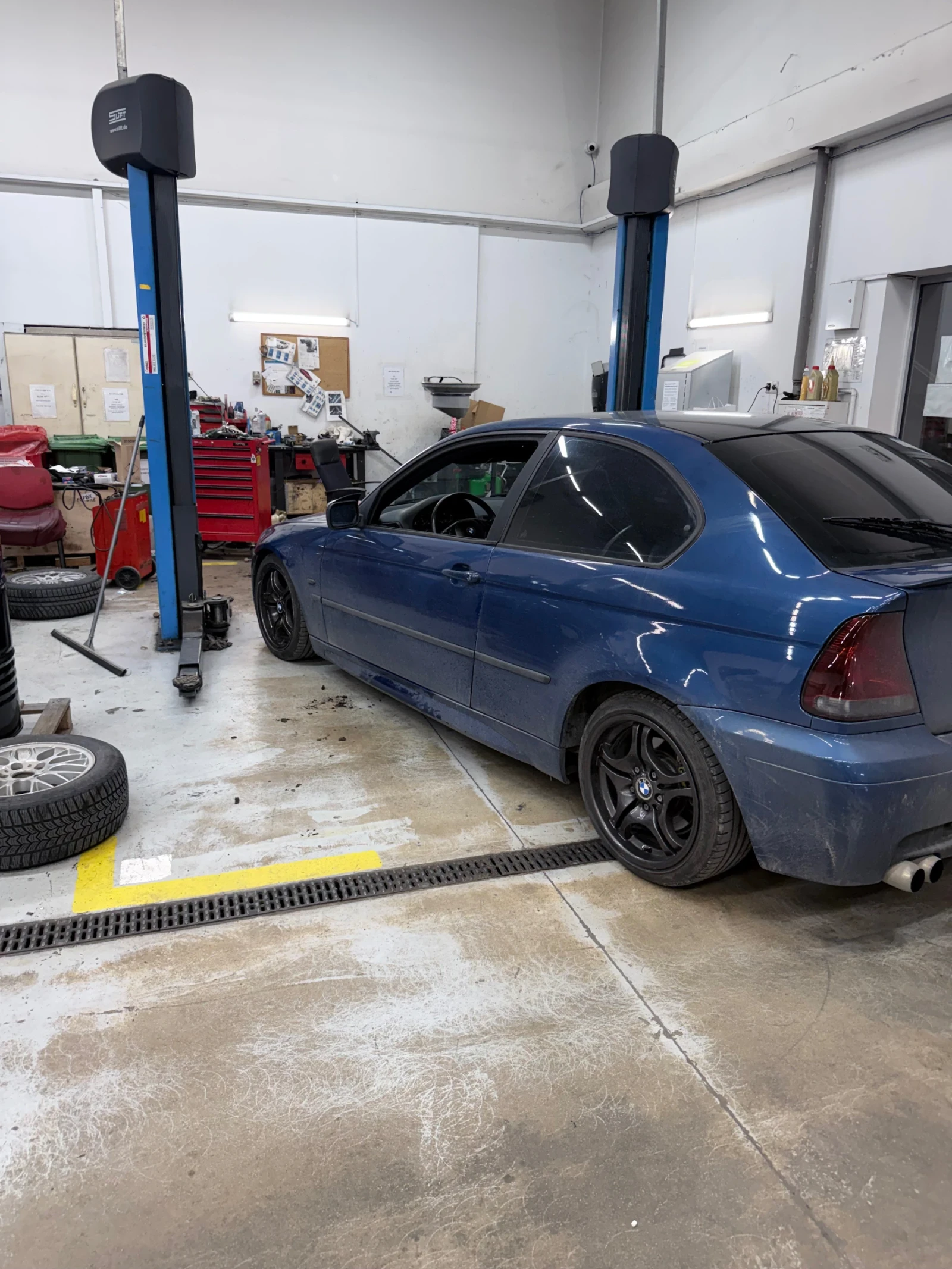 BMW 320, снимка 7 - Автомобили и джипове - 54227912