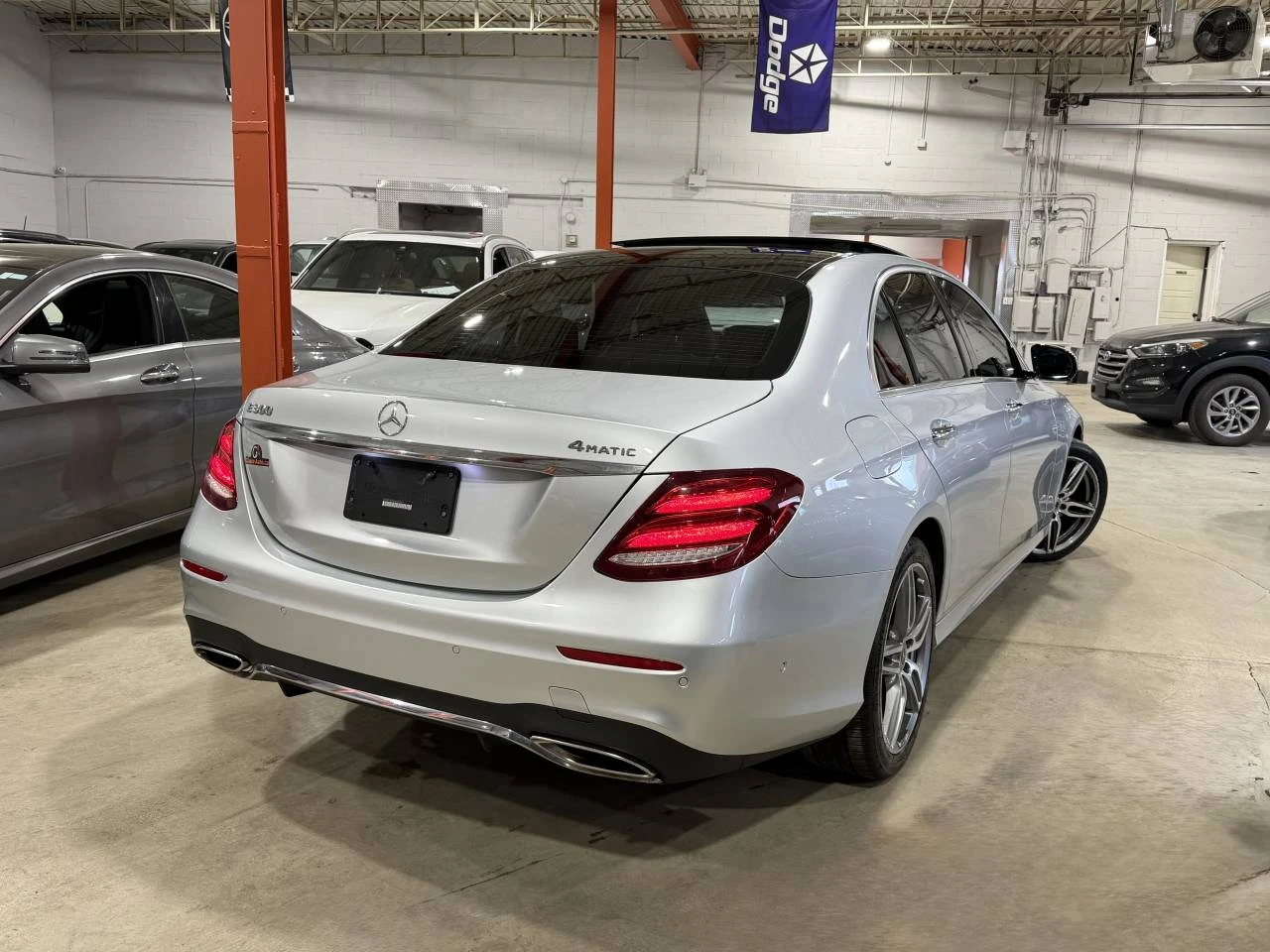 Mercedes-Benz E 300 4MATIC* AMG-LINE* DISTRONIC* 360CAM* BURMESTER*  | Mobile.bg � ����������� 4