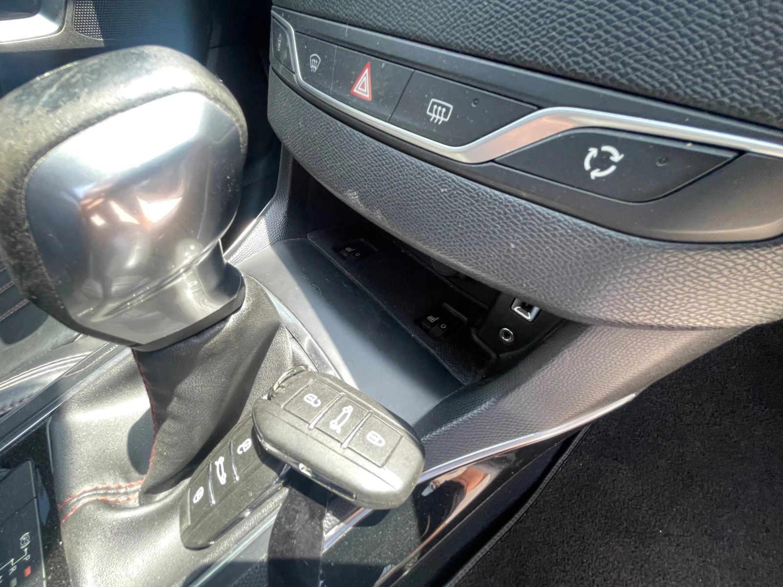 Peugeot 308 2.0HDi GT-180кс, снимка 10 - Автомобили и джипове - 55203216