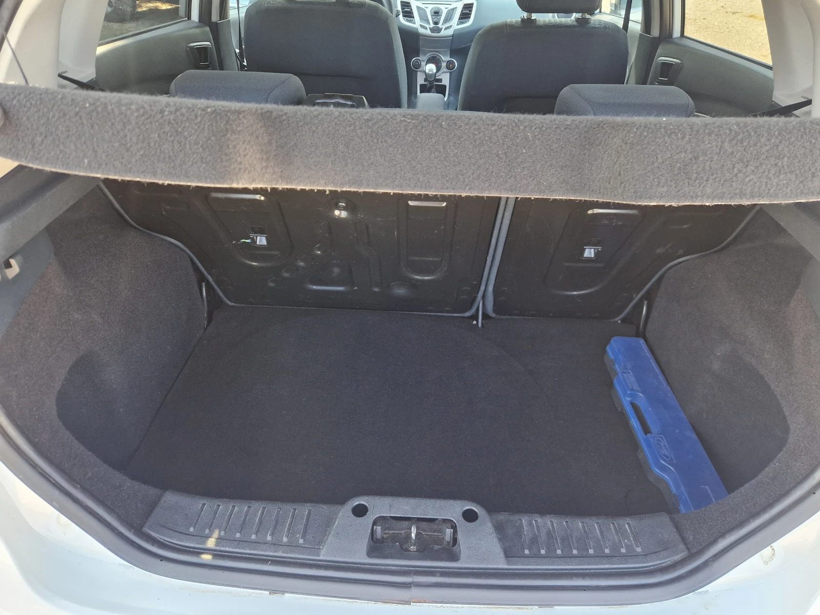 Ford Fiesta 1, 4 ГАЗОВ ИНЖЕКЦИОН, снимка 12 - Автомобили и джипове - 55630372