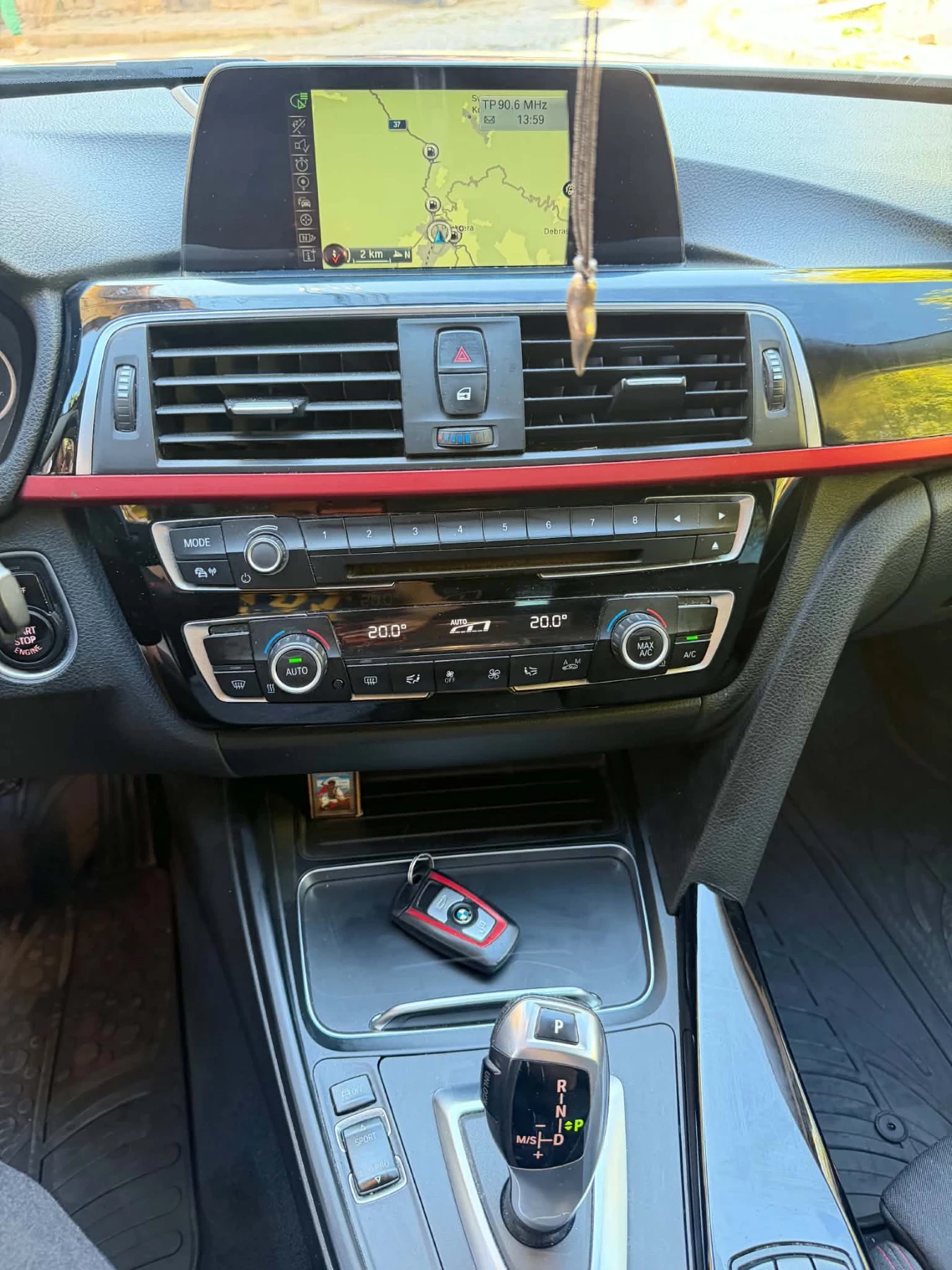 BMW 320 F31 М-пакет Sport Line , снимка 9 - Автомобили и джипове - 56072006