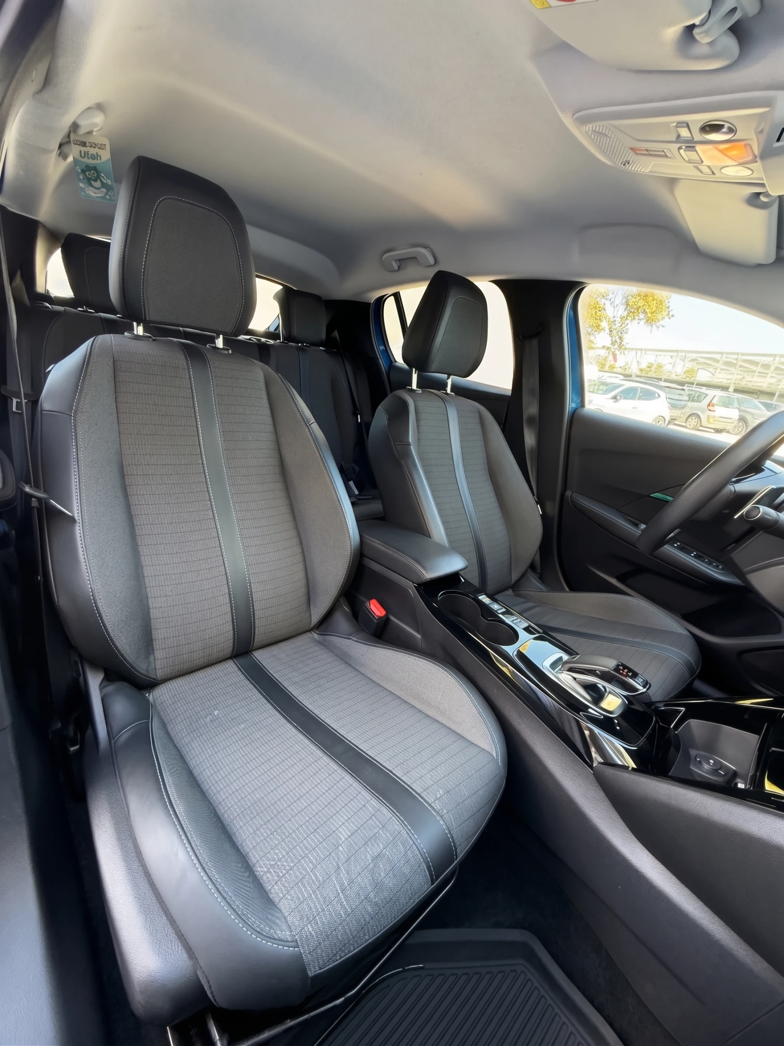 Peugeot 208 New Line Up ALLURE PACK 1.2 PureTech 130 EAT8, снимка 5 - Автомобили и джипове - 56223416