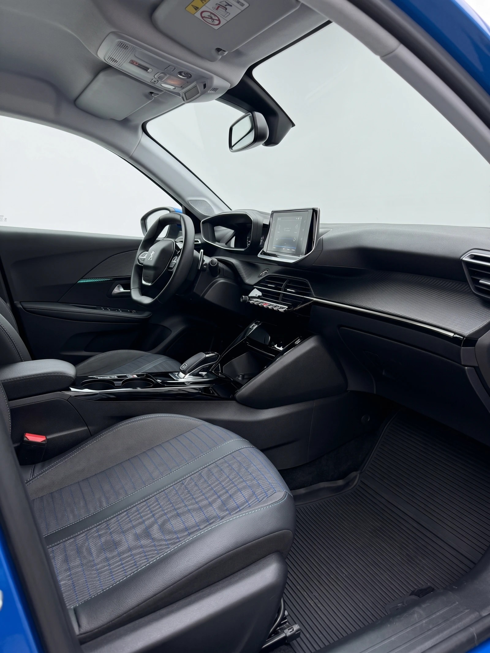 Peugeot 208 New Line Up ALLURE PACK 1.2 PureTech 130 EAT8, снимка 4 - Автомобили и джипове - 56223416