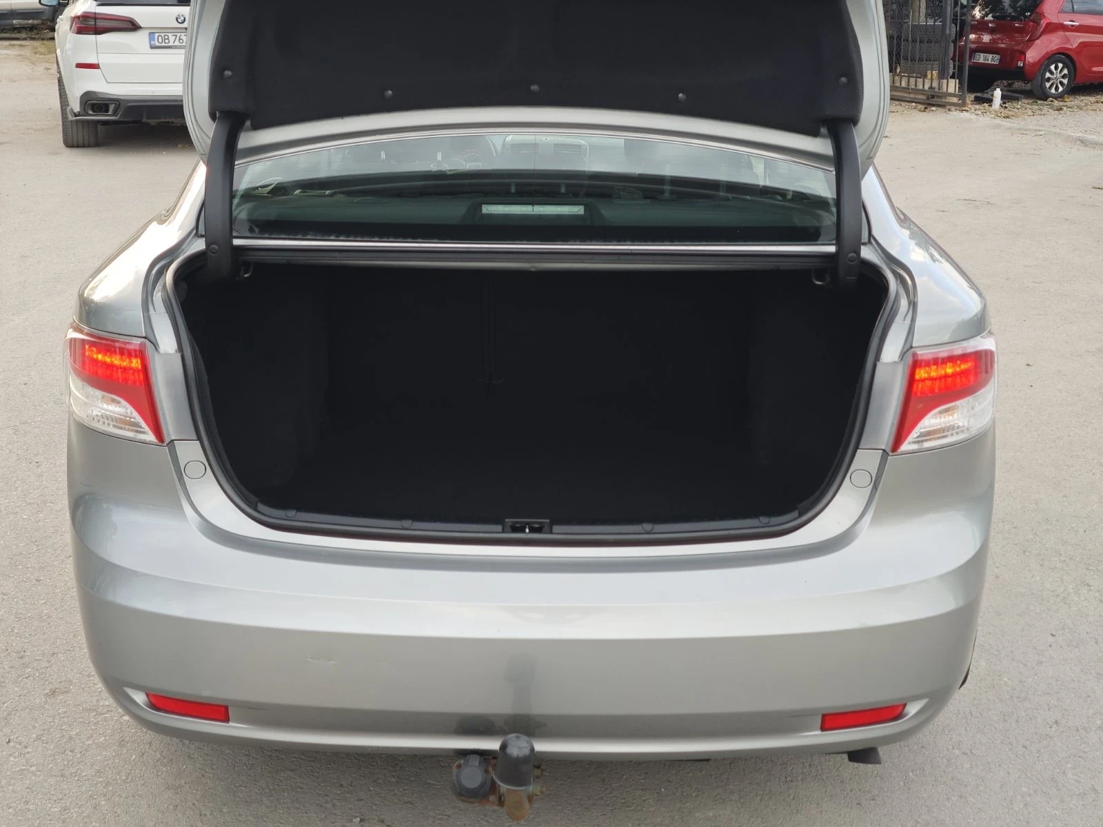 Toyota Avensis 1.6i | Mobile.bg � ����������� 9