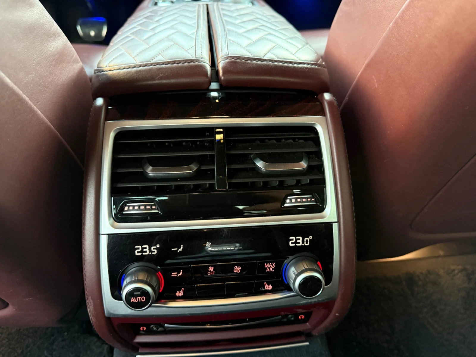 BMW 740 BMW 740 X-Drive* Full M-Pack* Head-up* 360 Cam* La | Mobile.bg � ����������� 13